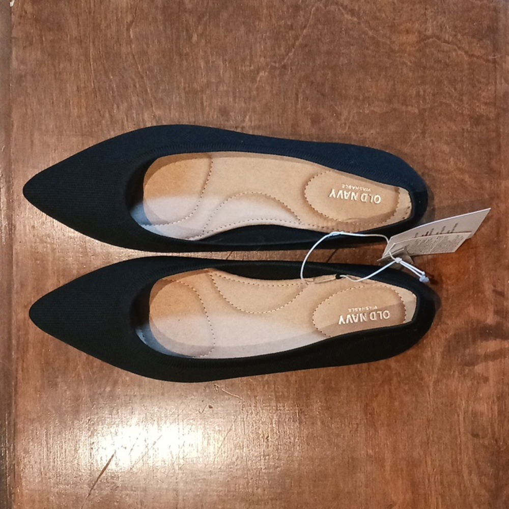 NWT Pointed Black Flats, Soft-Knit